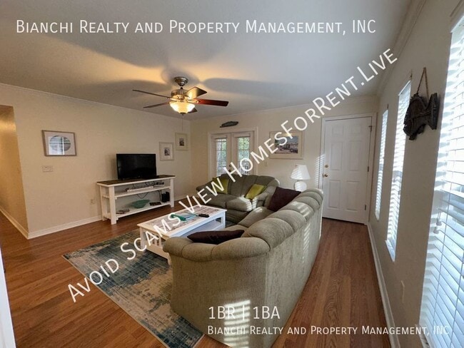 Building Photo - Fully Furnished 1 Bedroom 1 Bath Condo in ...