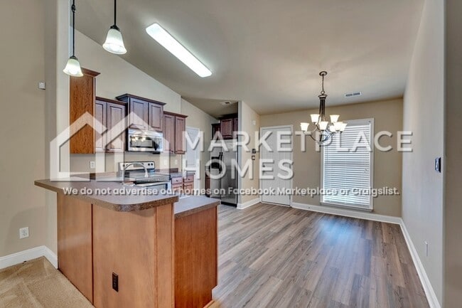 Foto del edificio - 220 Fields Pond Dr