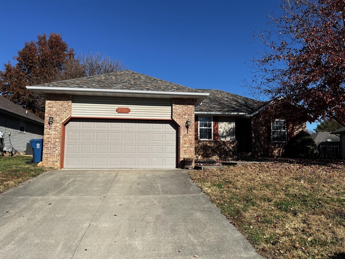 1017 Cobblefield Way, Ozark, MO 65721 House Rental in Ozark, MO