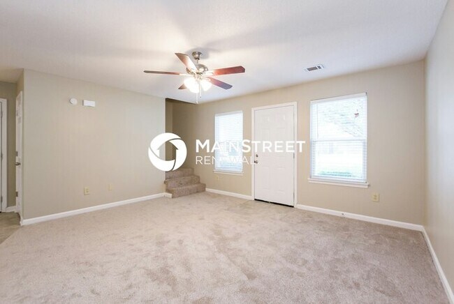 Building Photo - 3 Bedroom Pet-Friendly Home in Douglasville, GA with Main Street Renewal