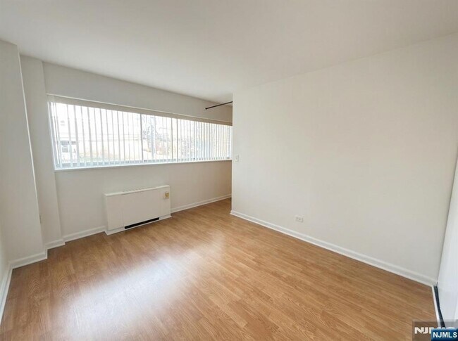 Foto del edificio - 2180 Center St