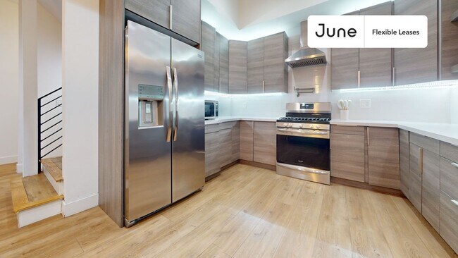 Foto del edificio - 5637 Riverton Ave