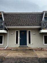 Building Photo - Locust312 (CW-KS)