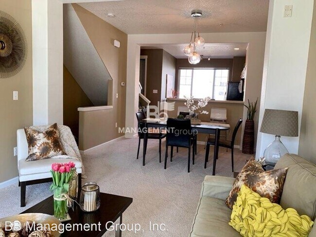 Building Photo - 2 br, 2.5 bath House - 15305 SW Mallard Dr...