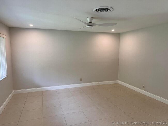 Building Photo - 5180 SW 94th Ave