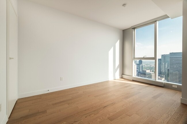 Building Photo - 1205 Pl. du Frere Andre