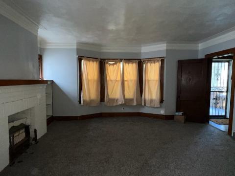 Foto del edificio - 2945 E 128th St