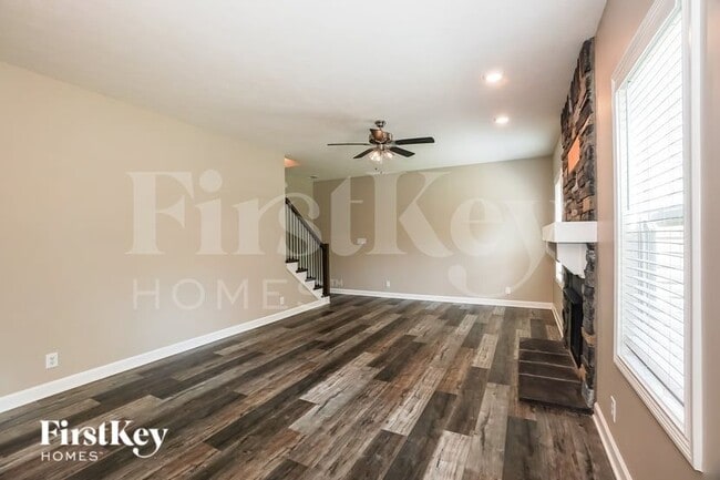 Foto del edificio - 1679 Ellie Piper Cir