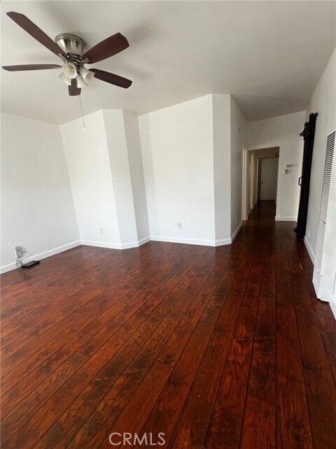 Foto del edificio - 1487 Henderson Ave