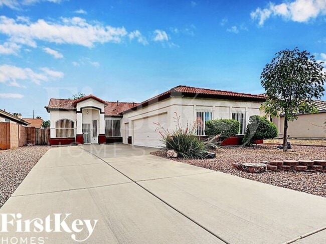 Building Photo - 8626 W Aster Dr