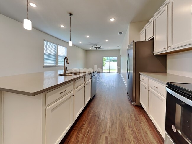 Foto del edificio - 608 Onate Cir