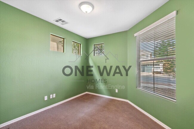 Foto del edificio - 18815 E Swan Dr