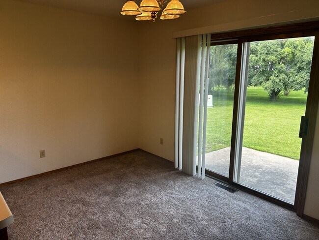 Building Photo - Spacious 3 Bedroom Duplex For Rent.