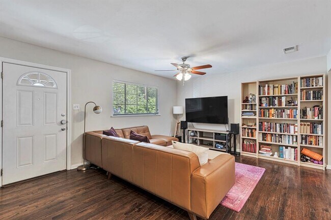 Foto del edificio - 1715 W St Johns Ave