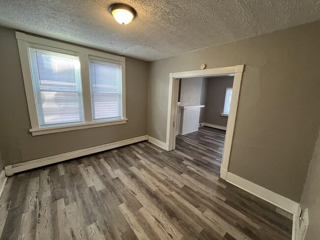 Building Photo - 401 Carothers Ave