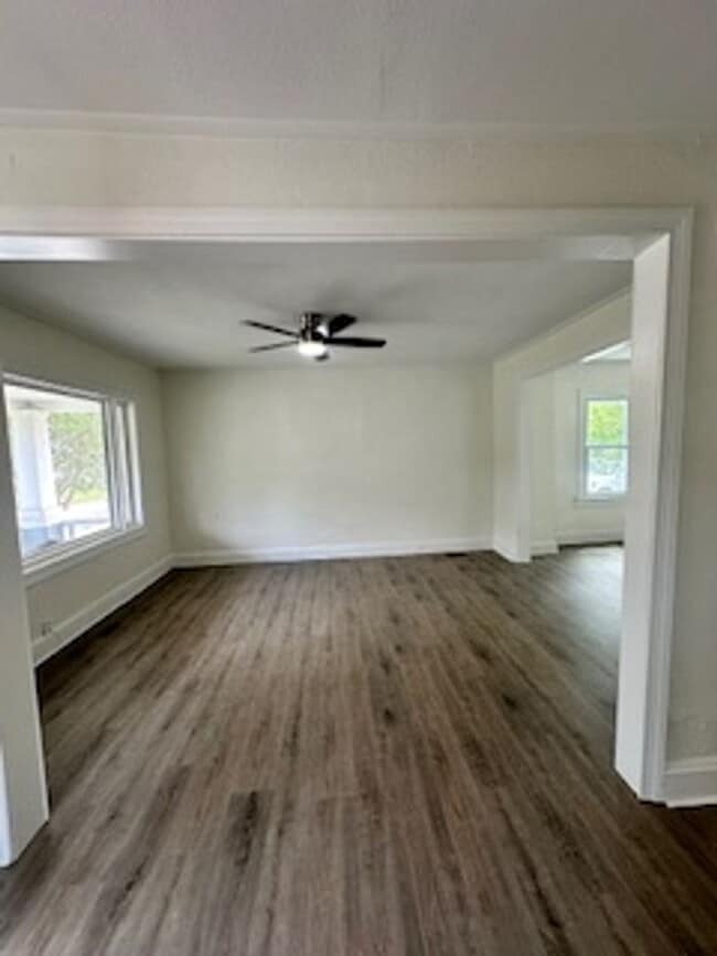 Building Photo - Fully renovated house for Rent!