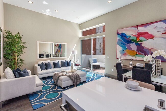 Foto del edificio - 1217 Horn Ave