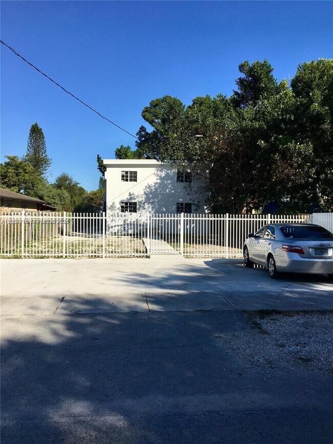 Building Photo - 1921 NW 59th St
