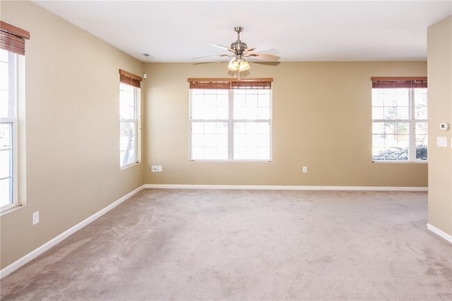 Building Photo - 3994 Weston Pointe Dr