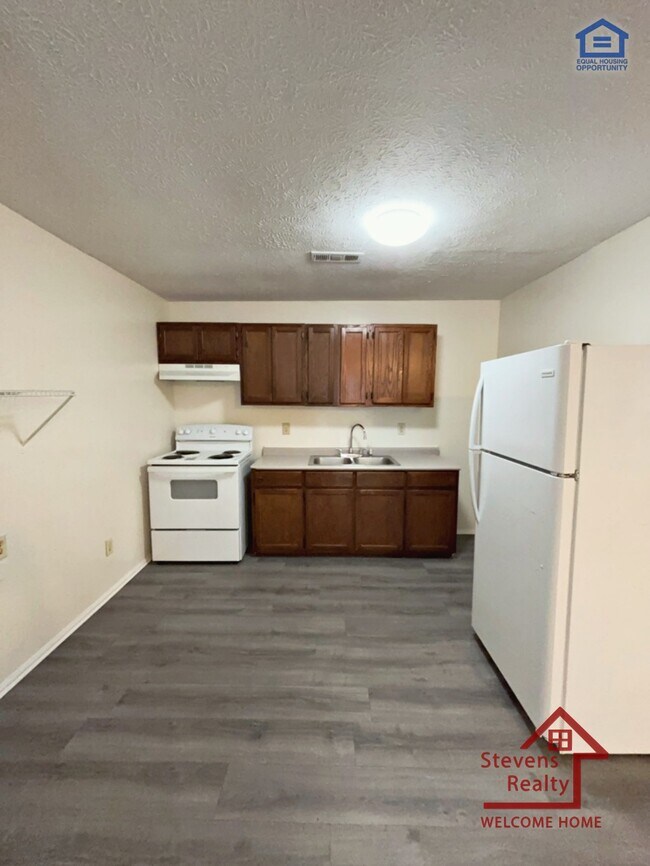 Foto del edificio - 174 Bybee Woods Dr