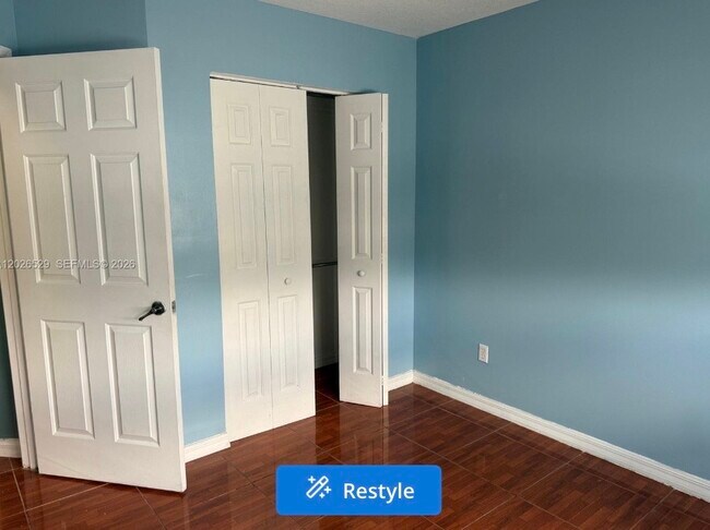 Foto del edificio - 4951 Mallory St