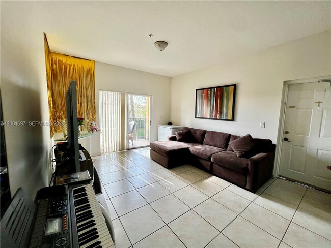 Foto del edificio - 7290 NW 114th Ave
