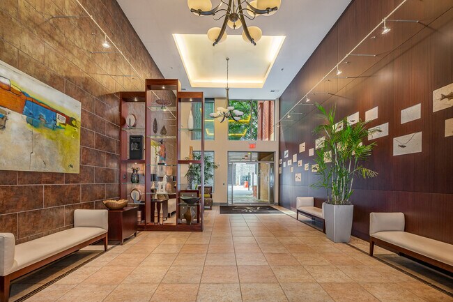 Foto del edificio - 701 Royal Ct