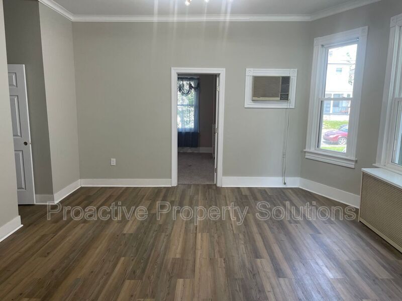 116 N Lincoln Ave Unit 1st Floor, Scranton, PA 18504 Condo for Rent