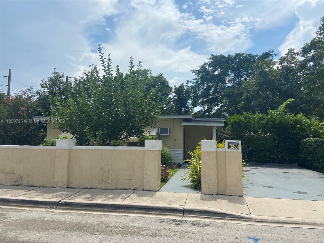 Primary Photo - 6320 SW 58th Pl