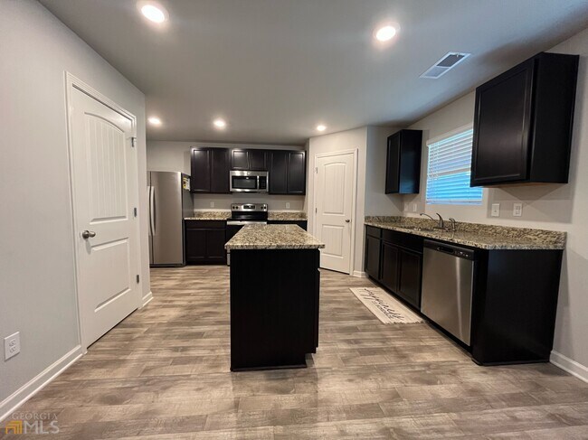 Foto del edificio - 1450 Veranda Ln