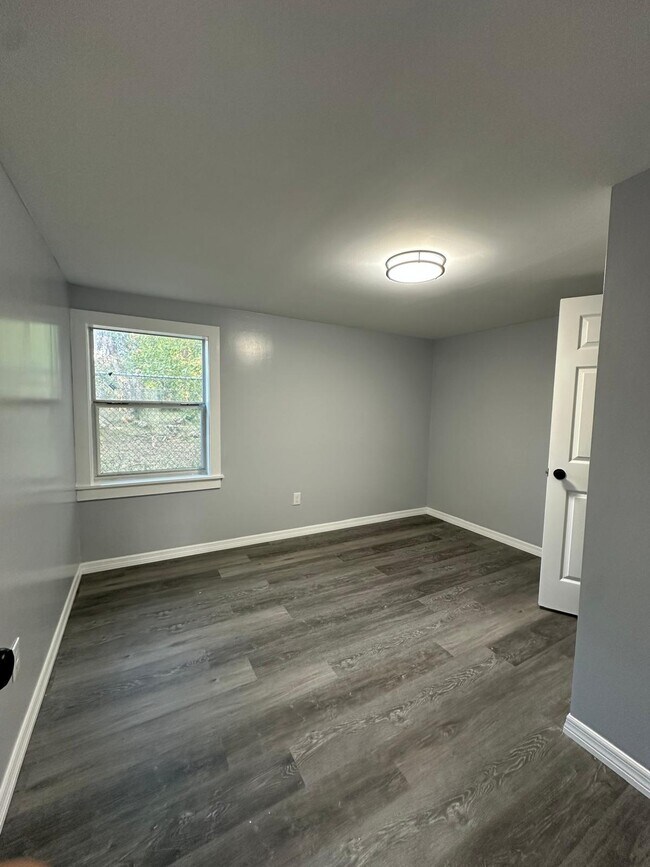 Foto del edificio - 1956 W 25th St