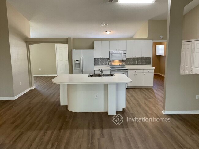 Foto del edificio - 1670 E Apache Cir