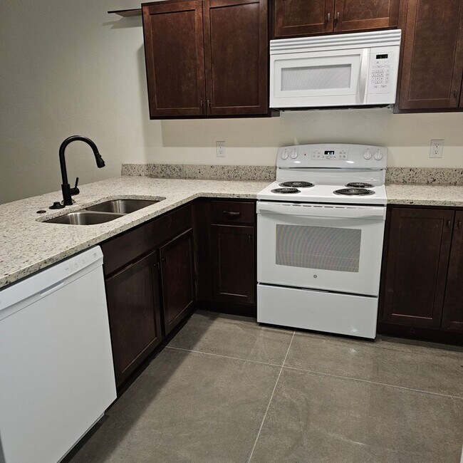Foto del edificio - Brand New Patio Home