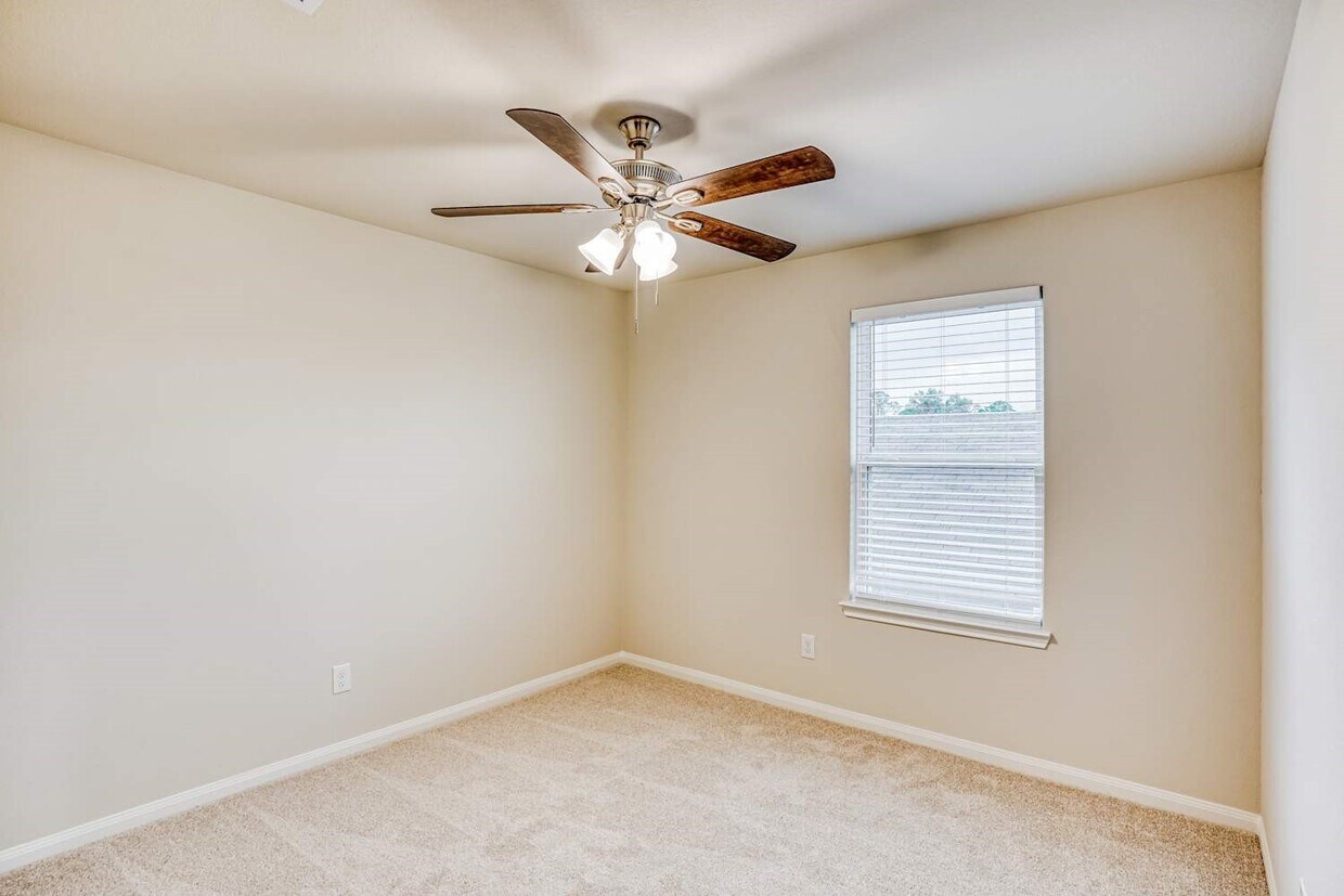 Building Photo - 8212 Sunberry Shadow Dr