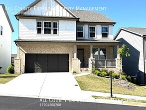 Building Photo - 690 Avignon Blvd