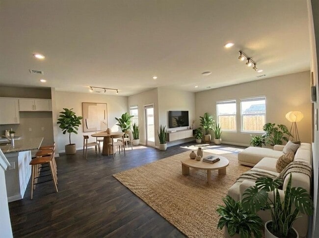 Building Photo - 154 Solitude Dr