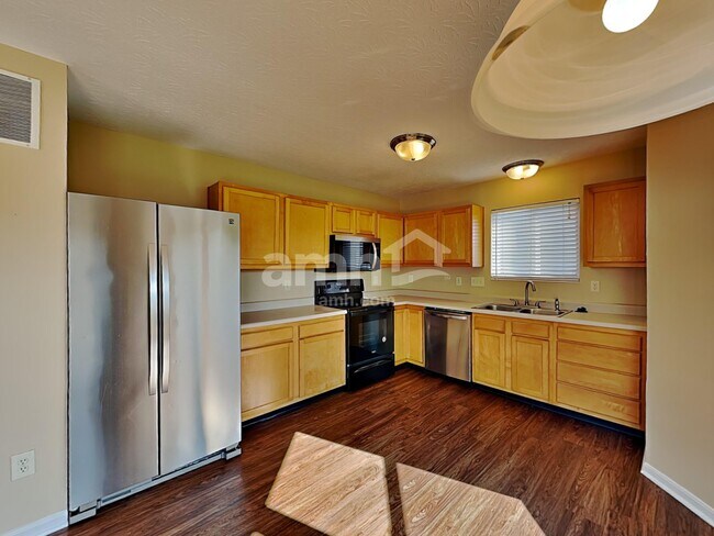 Foto del edificio - 10236 Meadow Glen Dr