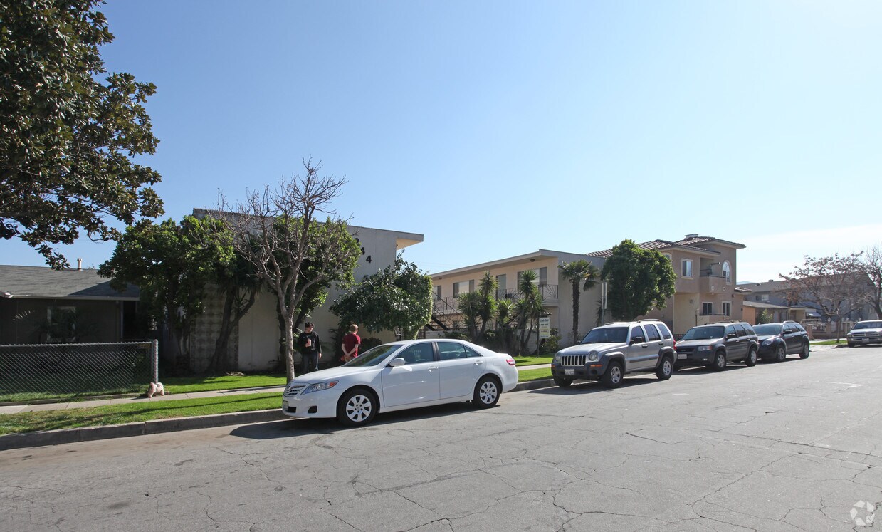Edificio - 244 W Tujunga Ave