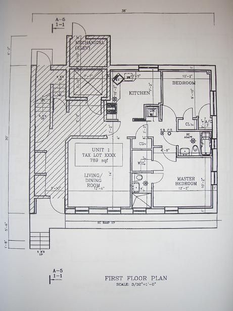 Plano de planta del primer piso - Brighton Beach 2bdrm/2bath condo for rent