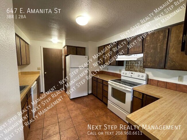 Foto del edificio - 647 E Amanita St