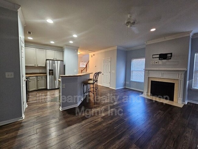 Building Photo - 2219 Crosscut Dr