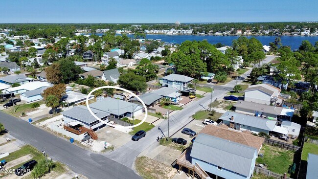 Foto del edificio - 3808 Oriole St