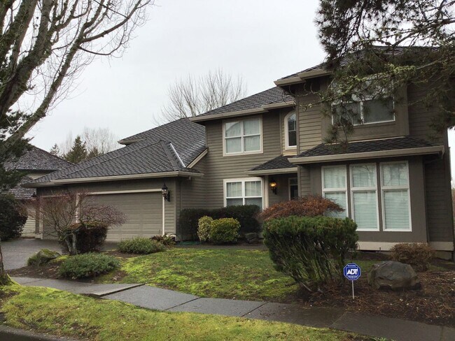 Building Photo - For Rent - Exceptional Murrayhill Location...
