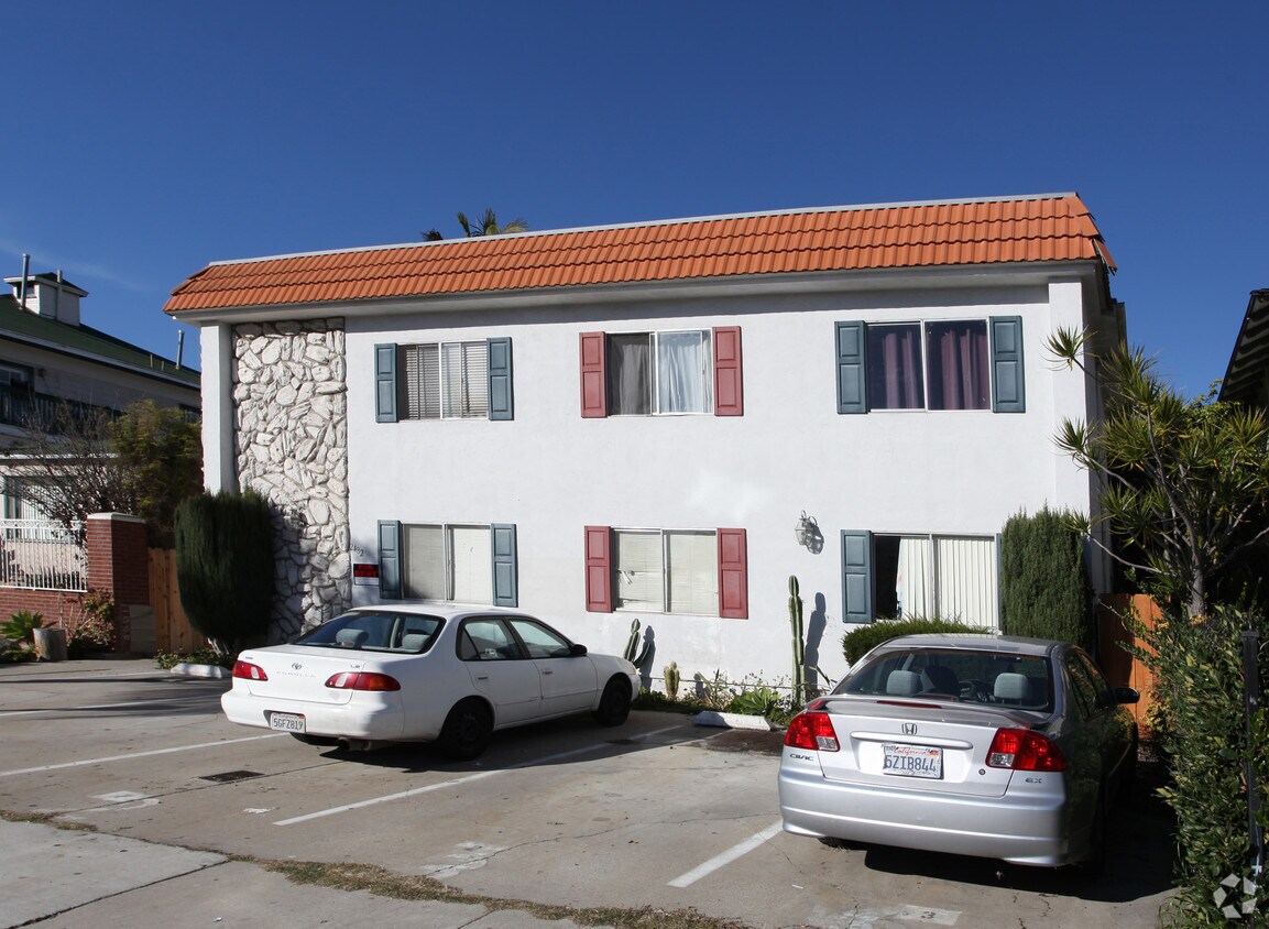 Building Photo - 2482 B St