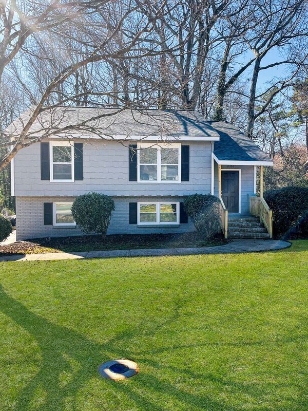 Primary Photo - 8200 Country Oaks Rd