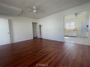 Building Photo - 418 N New Ave