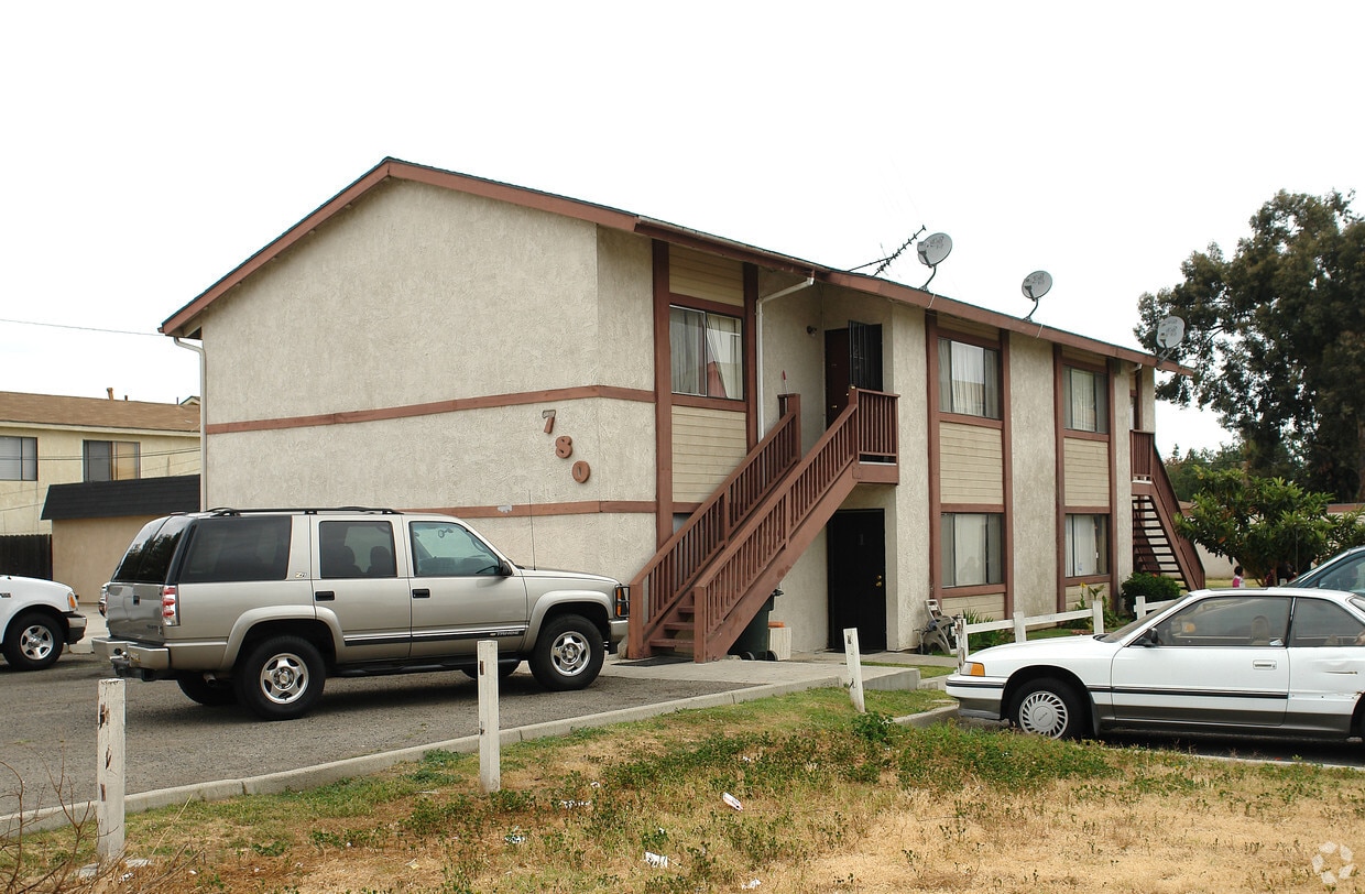 Primary Photo - 780 W Wilson St