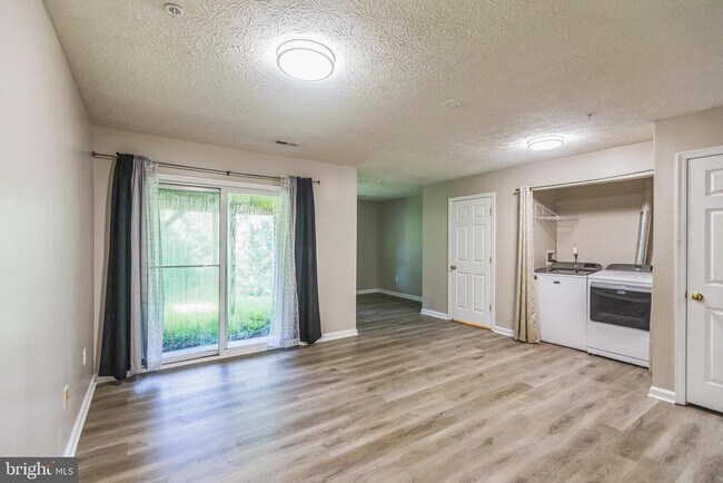 Foto del edificio - 4226 Lavender Ln