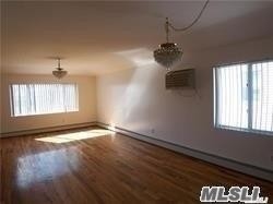 Foto del edificio - 141-10 Caney Ln