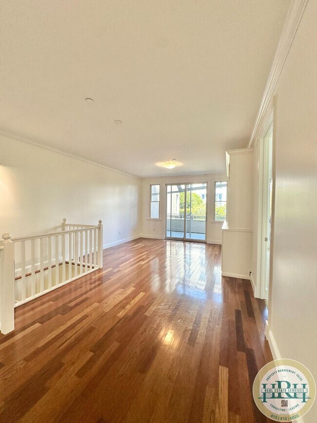 Foto del edificio - Charming 2 BR | 2.5 BA in Presidio Heights